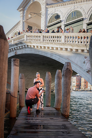 Surprise proposal moment by Rialto Bridge, Venice