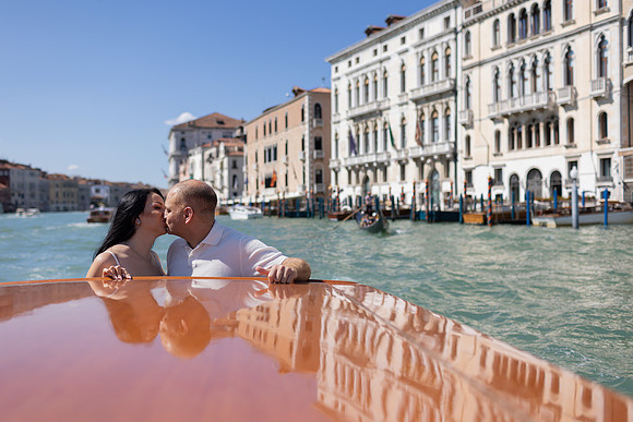 Family water taxi Venetian views