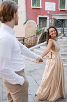 sunrise-engagement-venice-couple-016