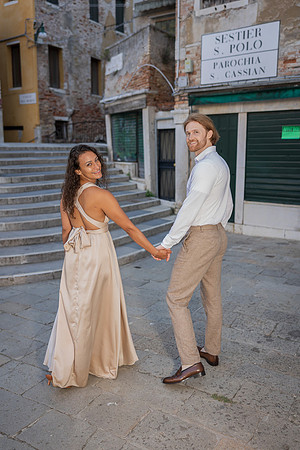 sunrise-engagement-venice-couple-017