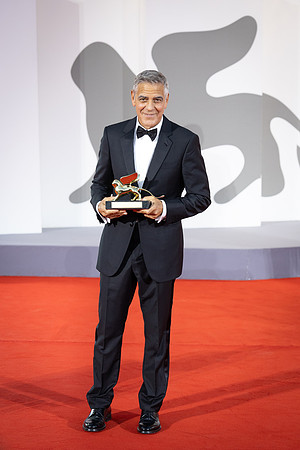 George Clooney lifetime award at the 83rd Venice Film Festival-1