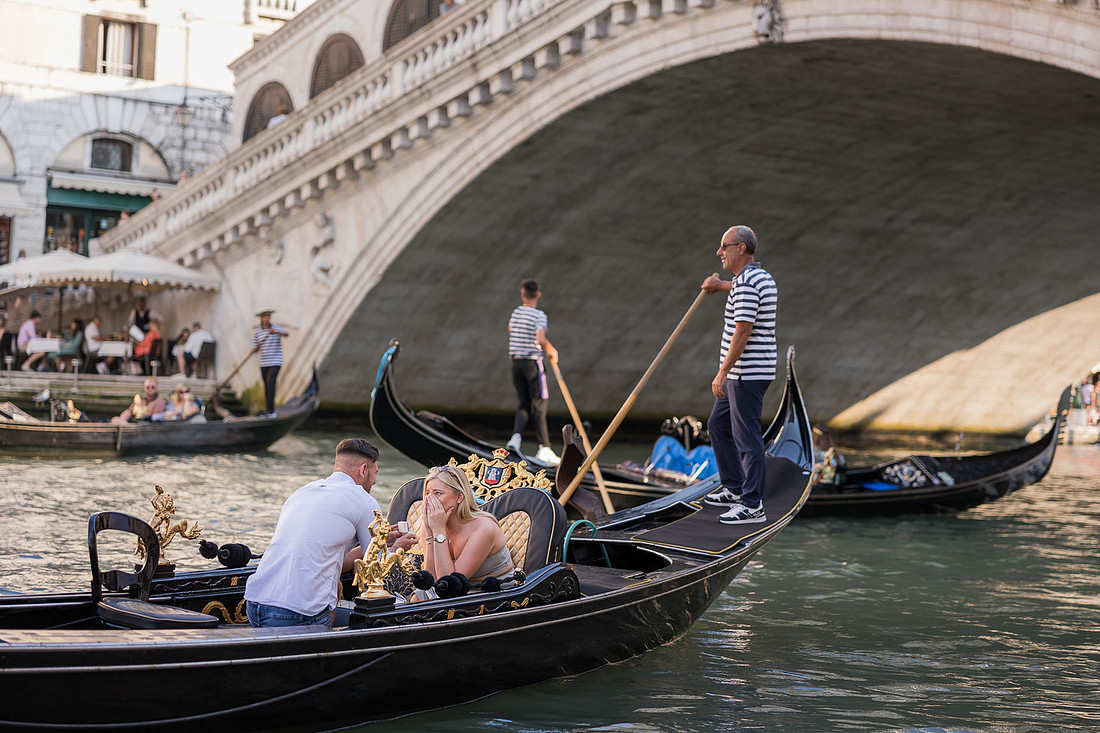 A breathtaking proposal captured with the beauty of Venice’s canals in the background.
