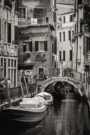 venice-engagement-couple-021