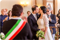 Wedding ceremony with the officiant at a Venice wedding.