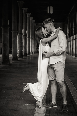 venice-engagement-couple-009