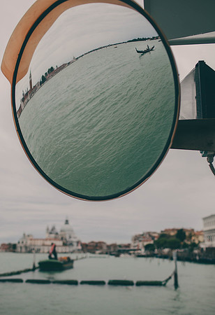 Venice reflected in gondolier’s mirror