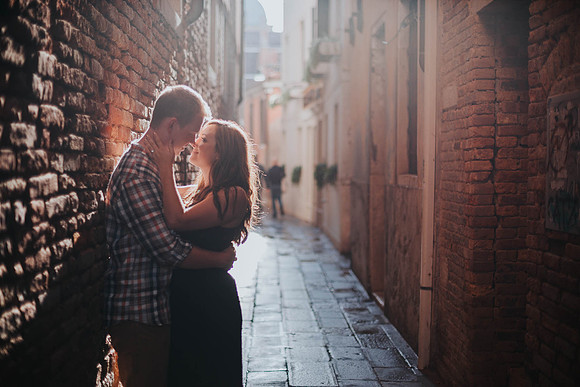 The beauty of Venice makes this engagement moment even more special.