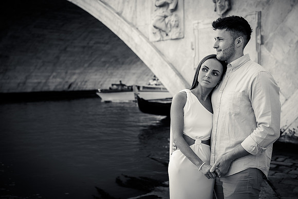 venice-engagement-couple-013