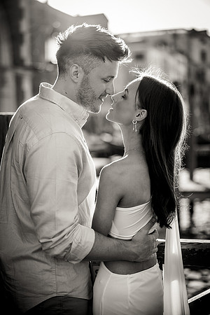 venice-engagement-couple-003