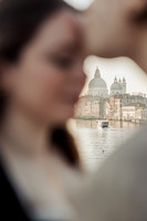 Kissing silhouette in archway