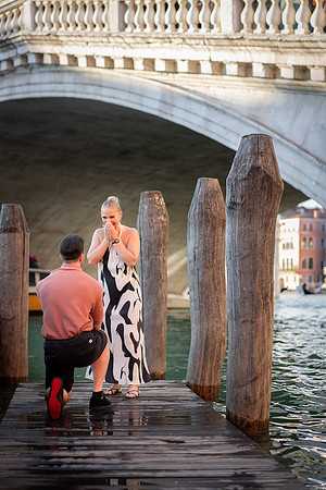 Proposal at Rialto Bridge, Venice summer engagement