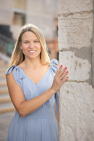 Solo portrait in Venice courtyard