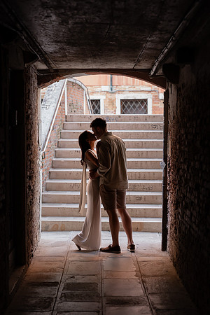 venice-engagement-couple-020
